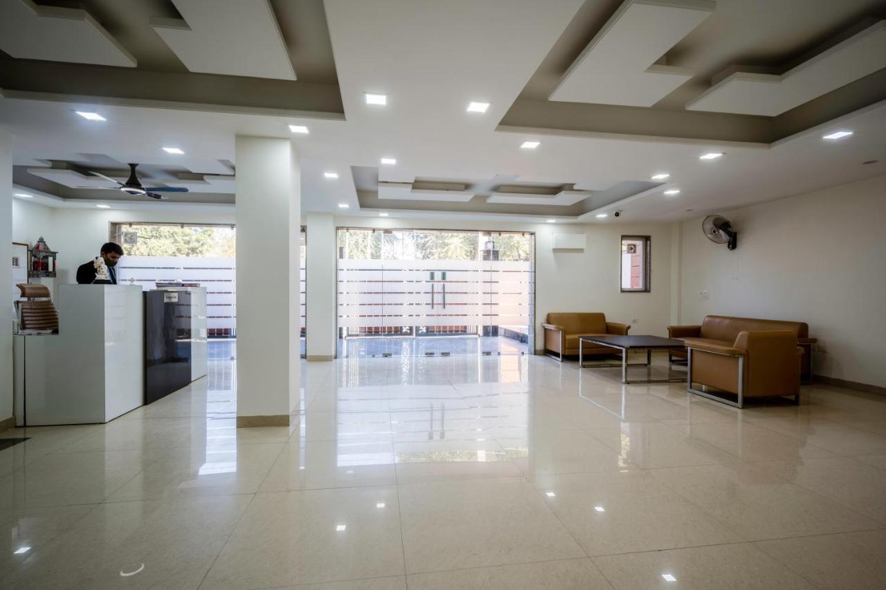 The Palms Inn I Near Medanta Medicity I Sec-38 Gurgaon Luaran gambar